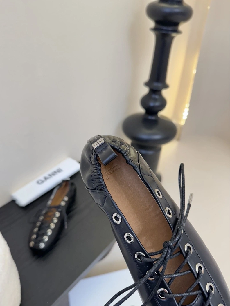 Timeless Othxr flat shoes 208725