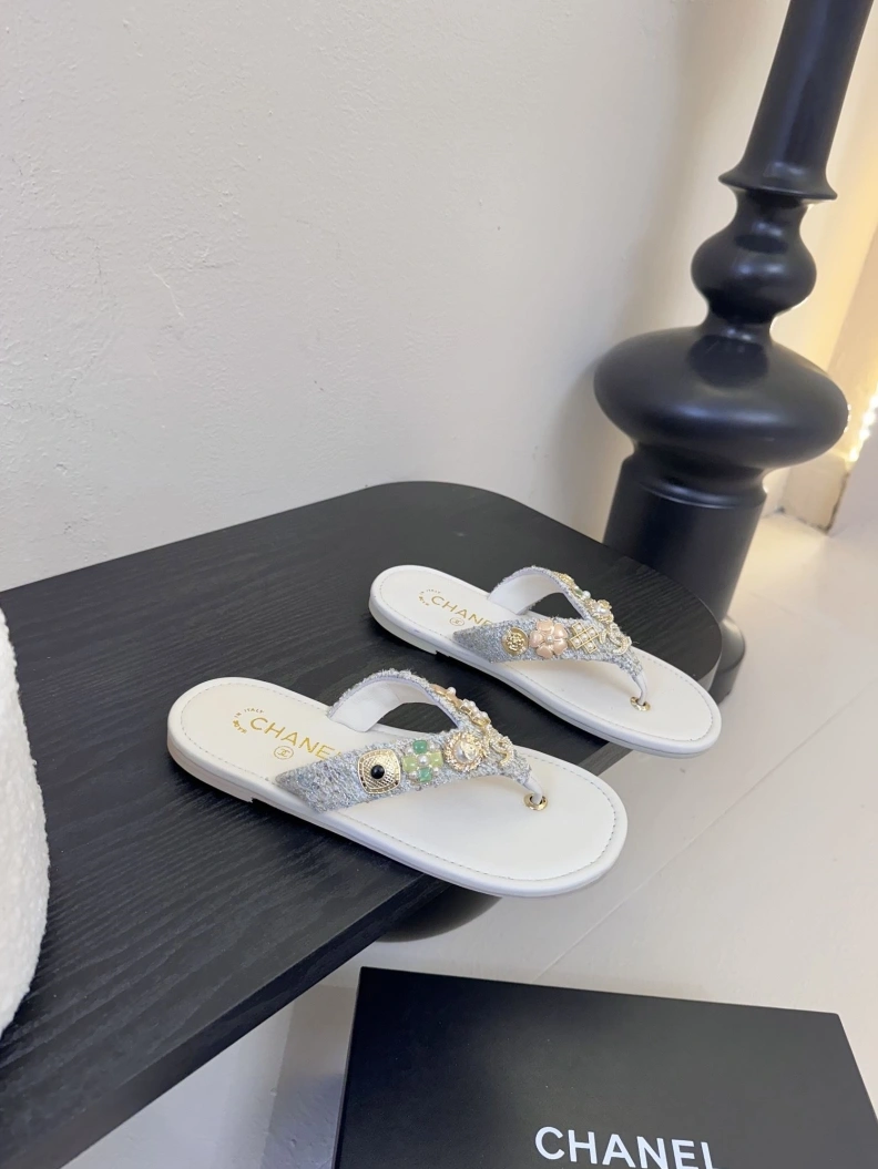 DailyWear Chxnxl Sandals 117305