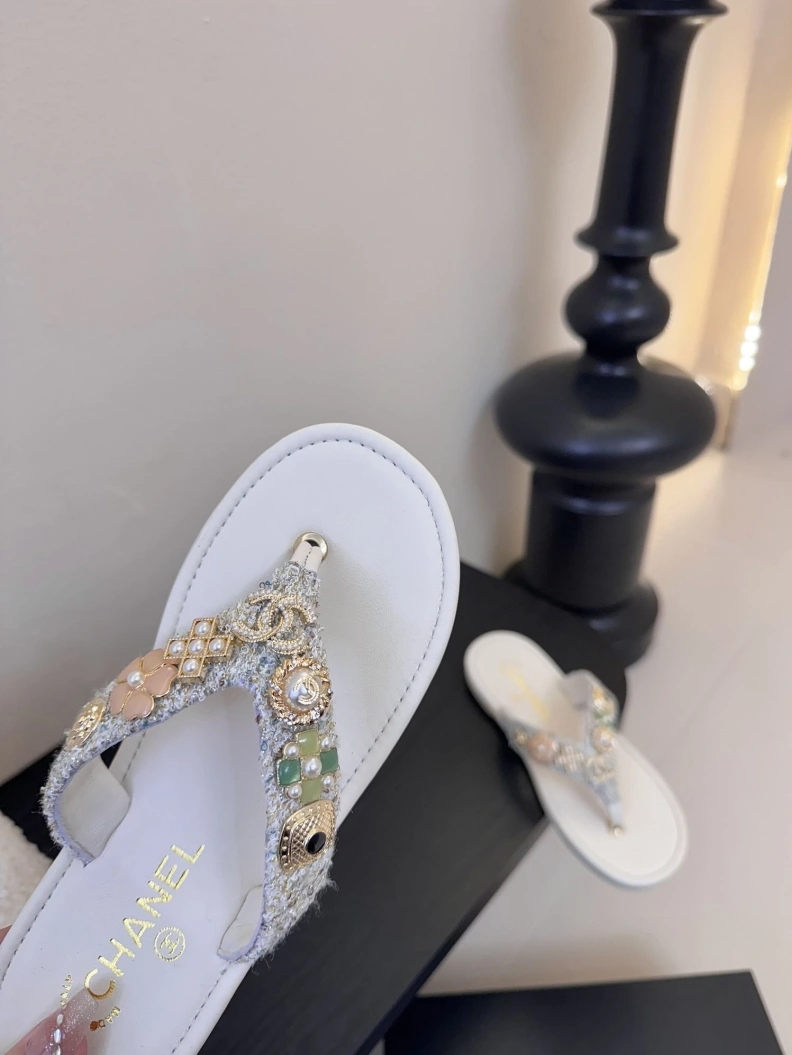 DailyWear Chxnxl Sandals 117305