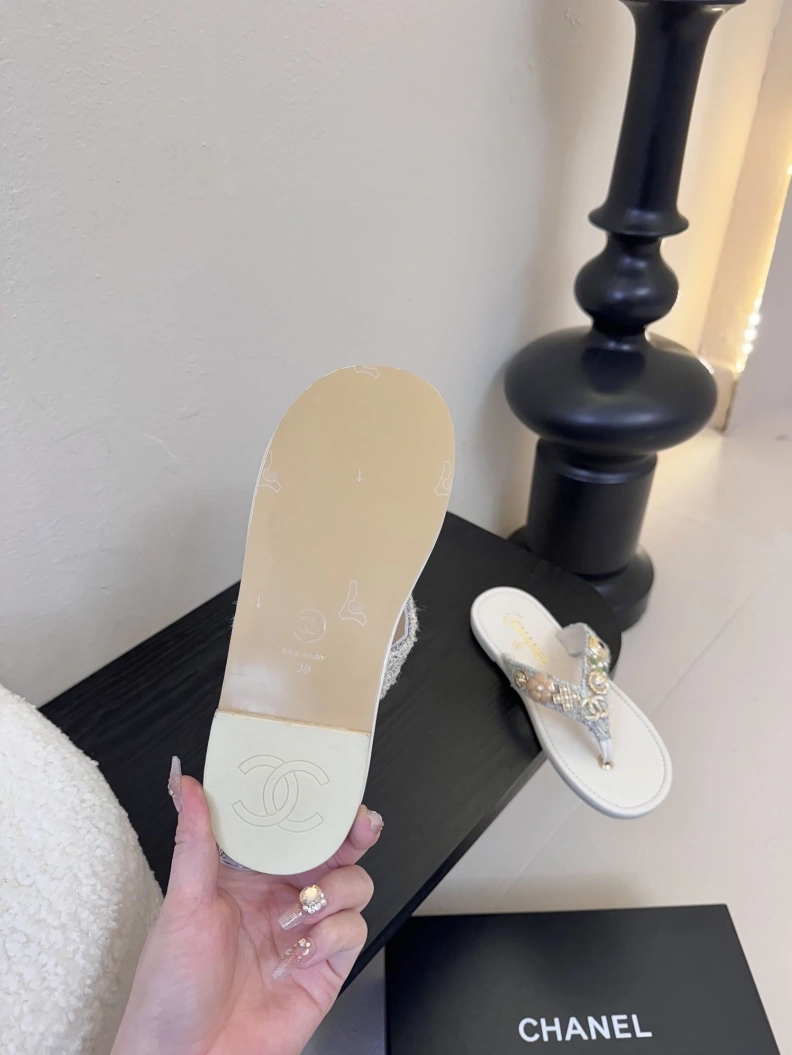 DailyWear Chxnxl Sandals 117305