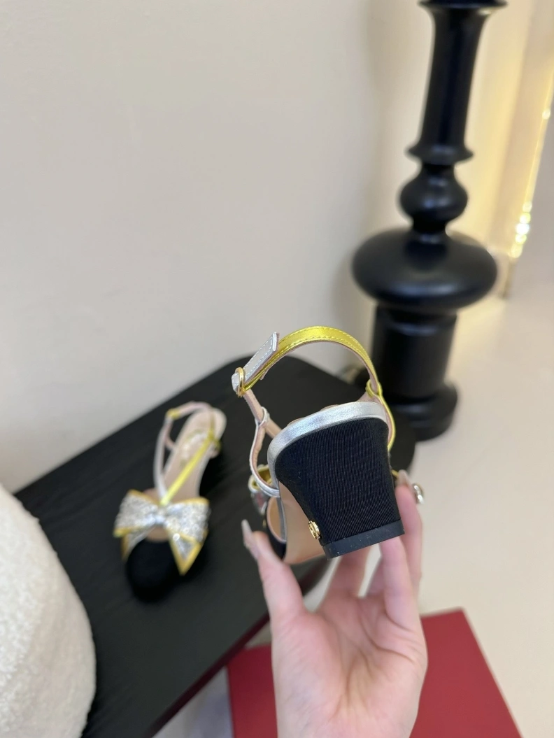 Elegant Vxlxntino Sandals 228710