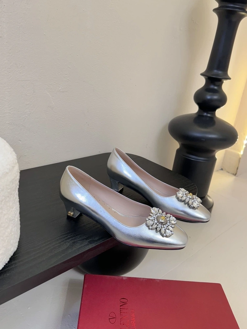 Sleek Vxlxntino flat shoes 228720