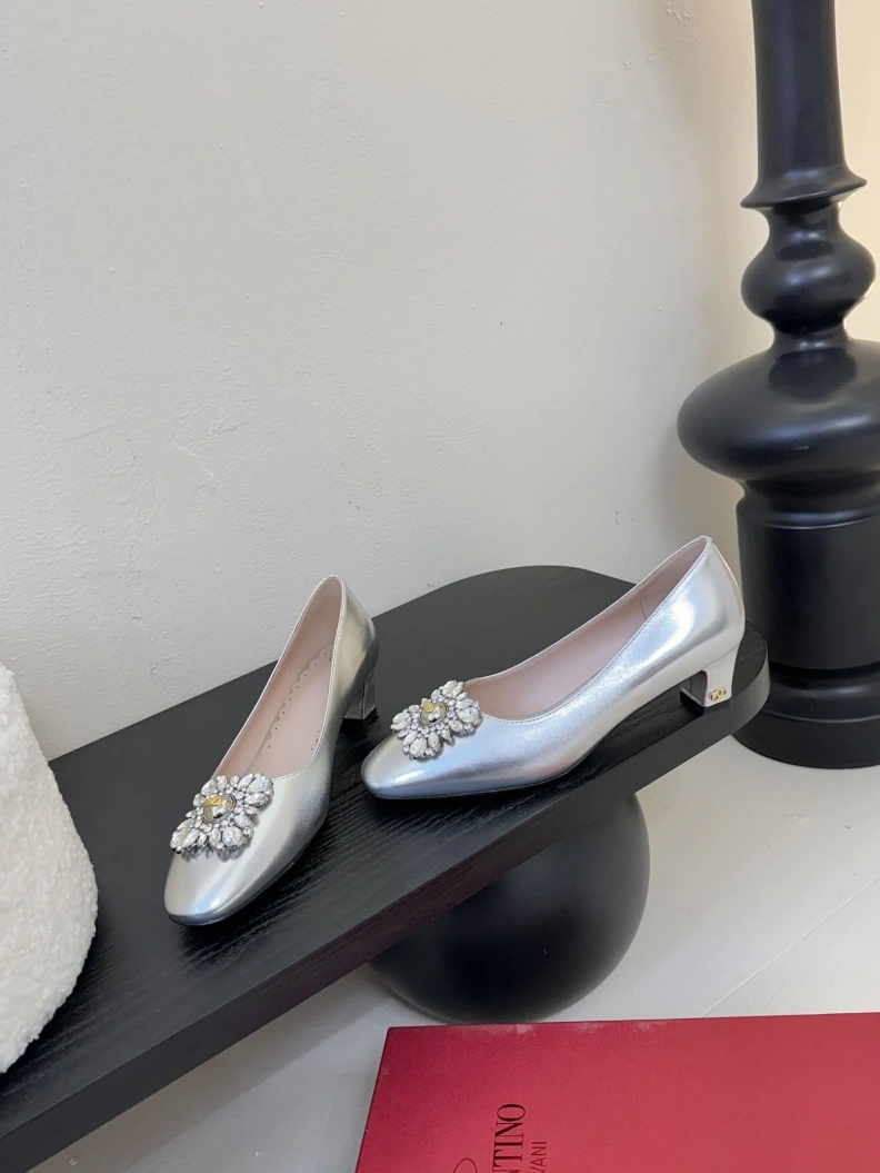 Sleek Vxlxntino flat shoes 228720