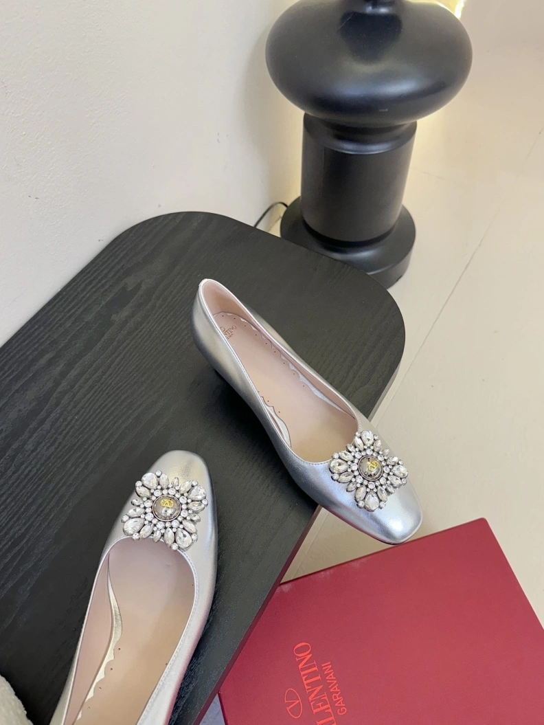 Sleek Vxlxntino flat shoes 228720