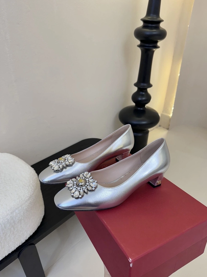 Sleek Vxlxntino flat shoes 228720
