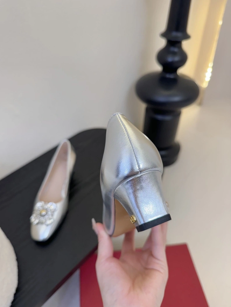 Sleek Vxlxntino flat shoes 228720
