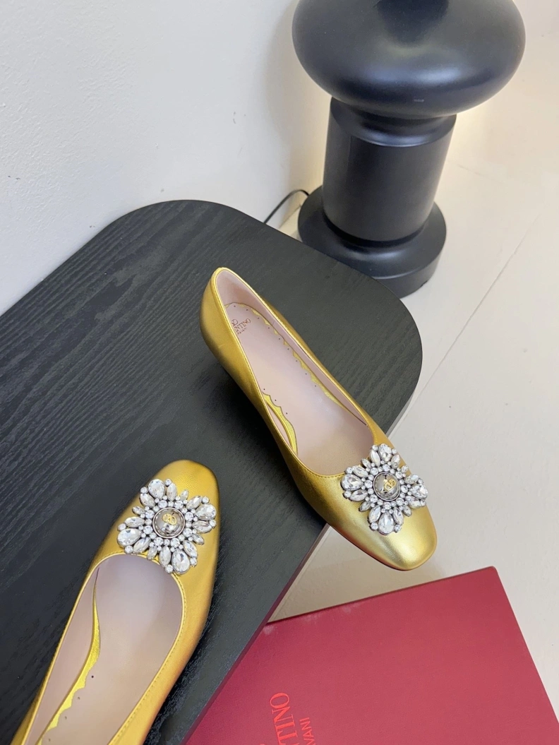 Vibrant Vxlxntino flat shoes 228723