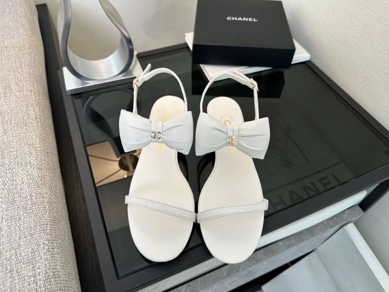 NewStyle Chxnxl Sandals 117297