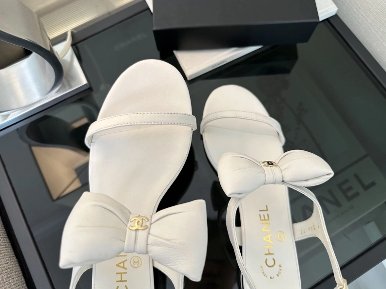 NewStyle Chxnxl Sandals 117297