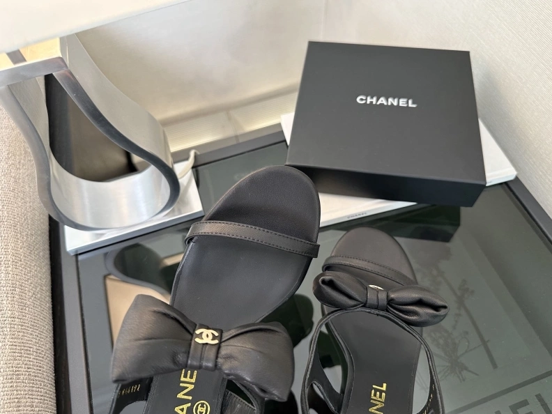 Vibrant Chxnxl Sandals 117301