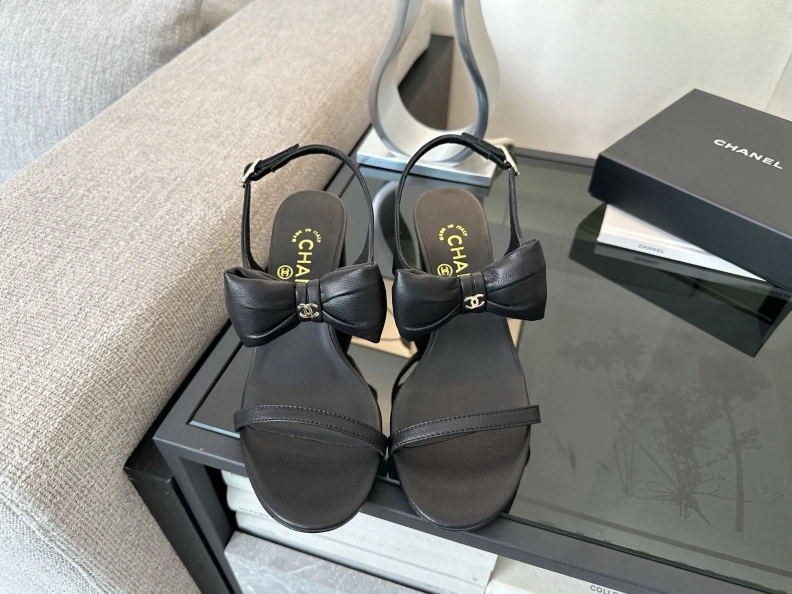 Vibrant Chxnxl Sandals 117301