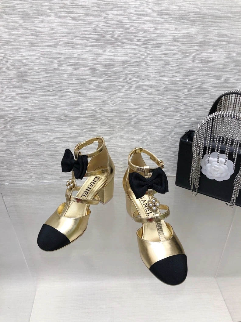 EyeCatching Chxnxl Sandals 117296