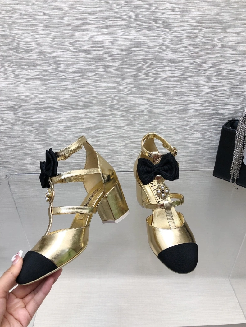 EyeCatching Chxnxl Sandals 117296