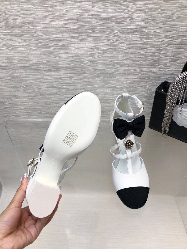 Durable Chxnxl Sandals 117293