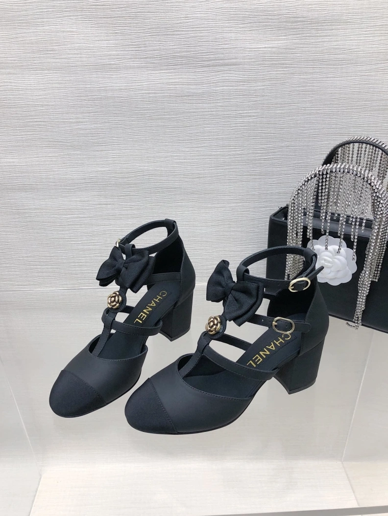 Bright Chxnxl Sandals 117298