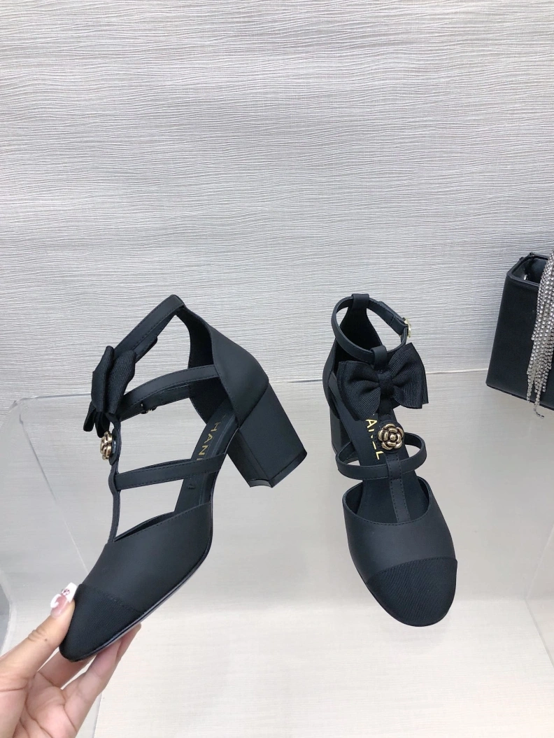 Bright Chxnxl Sandals 117298