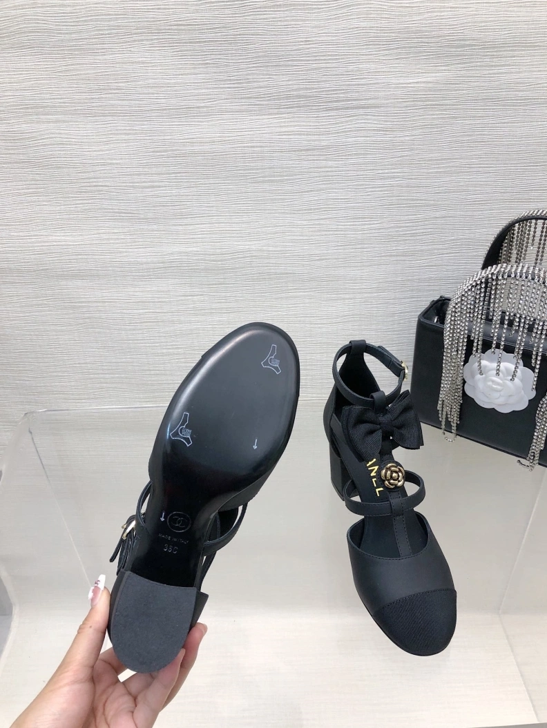 Bright Chxnxl Sandals 117298