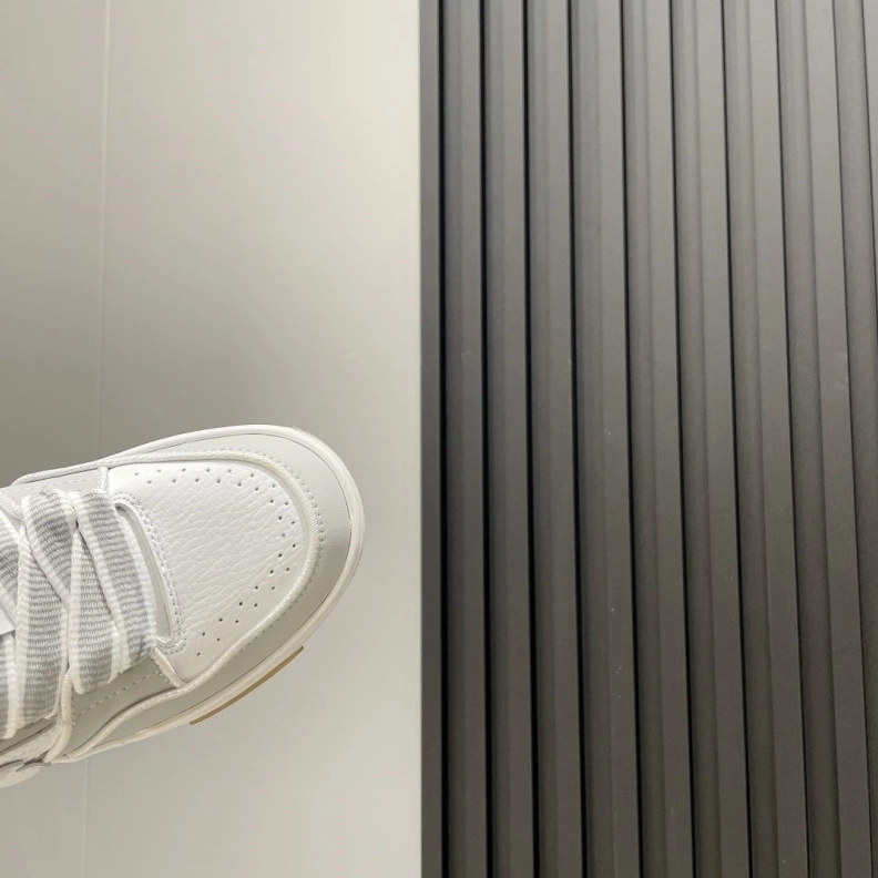 Versatile Othxr Sneakers 208008