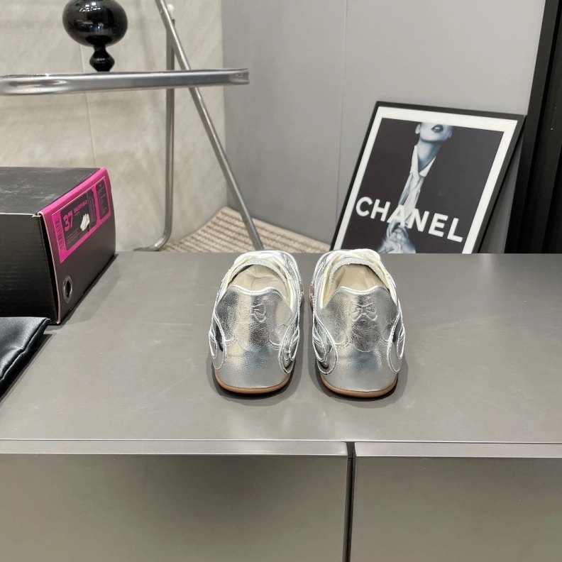 Trendsetting Othxr Sneakers 207991