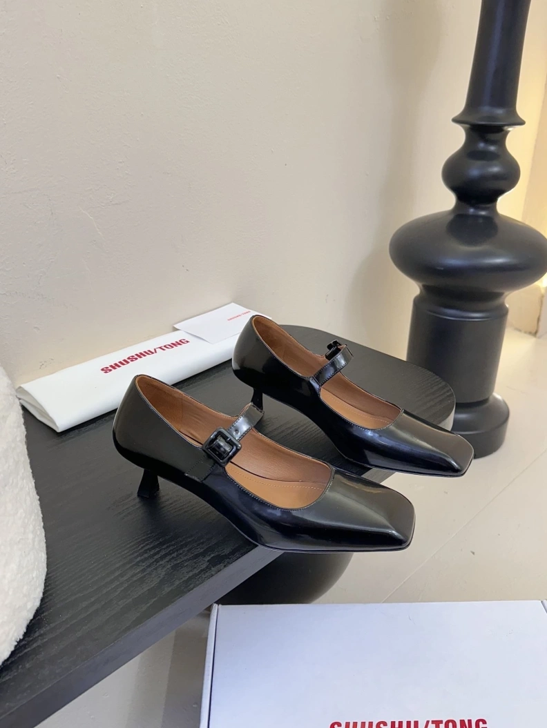 Comfortable Othxr flat shoes 208715