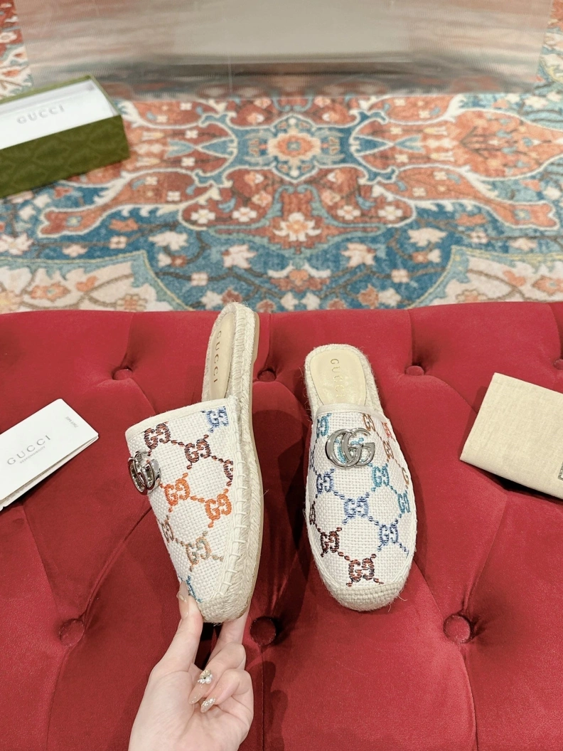 Unique Gxccx Slippers 155096
