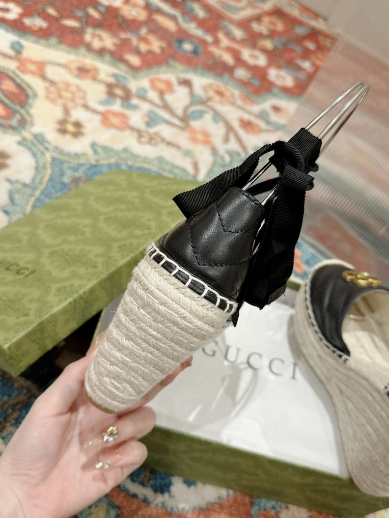 Resilient Gxccx Sandals 155132