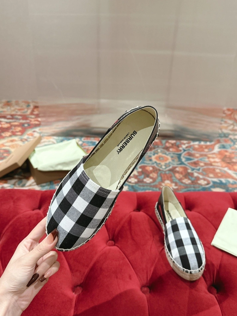 Vibrant Bxrbxrry Leather Shoes 114386