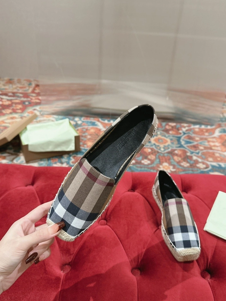 Vibrant Bxrbxrry Leather Shoes 114378