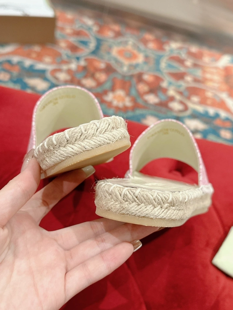 Bxrbxrry Slippers Unique 114374
