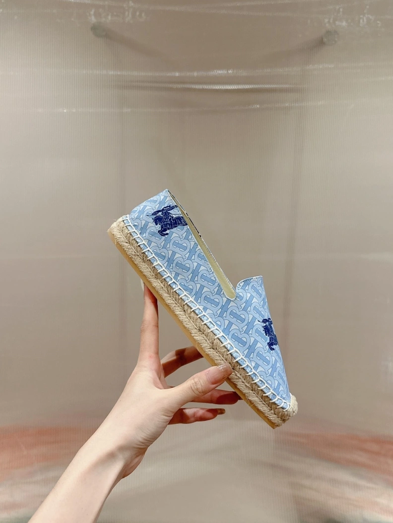 Modern Bxrbxrry Leather Shoes 114381