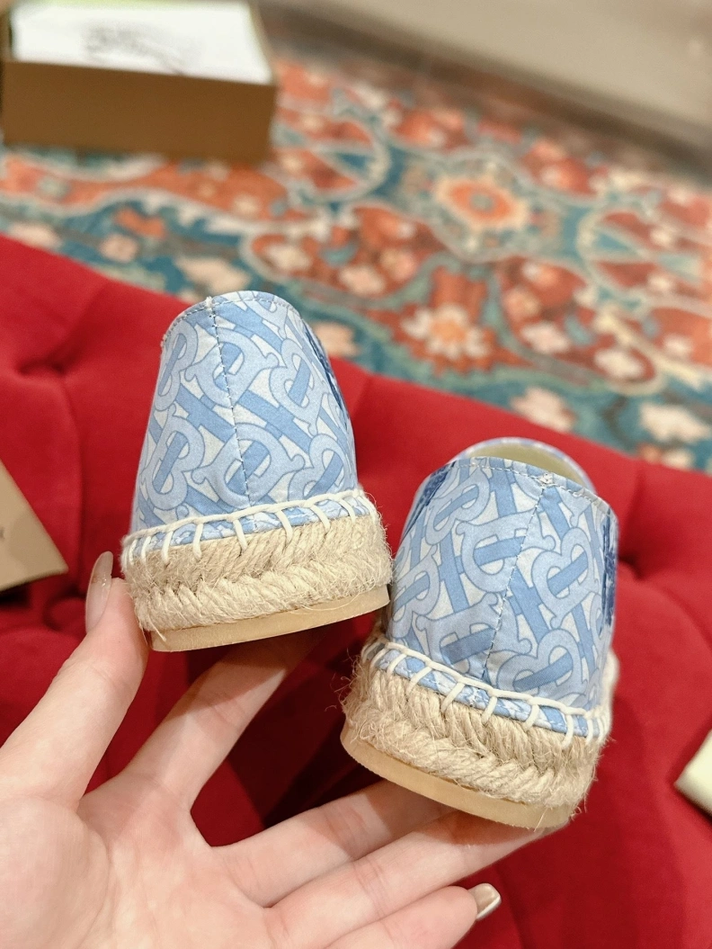 Modern Bxrbxrry Leather Shoes 114381