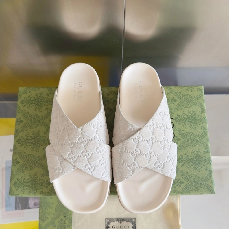 Cozy Gxccx Slippers 155073