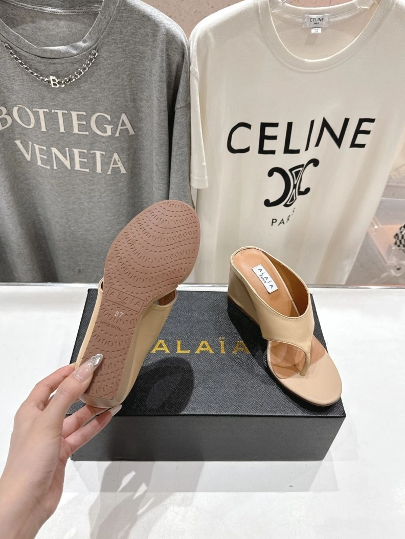 Unique Othxr Sandals 208369