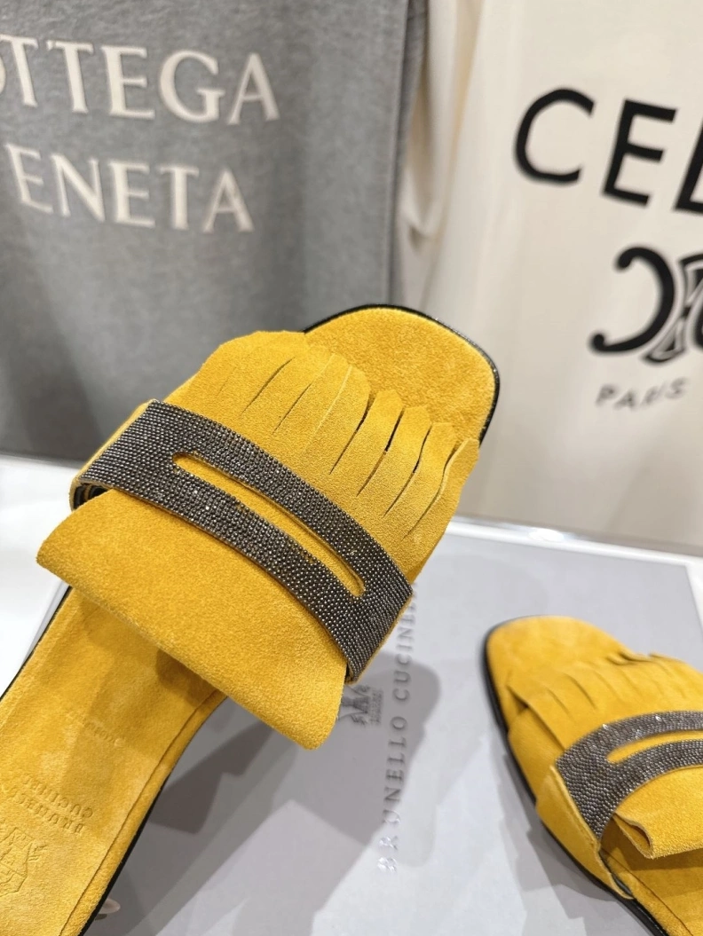 Elegant Brxnxllo Cxcxnelli Slippers 113335