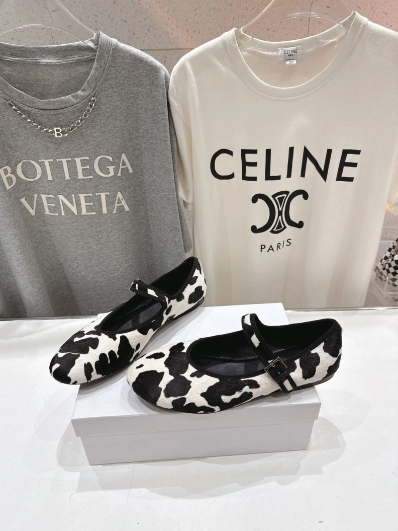 Cozy Othxr flat shoes 208709