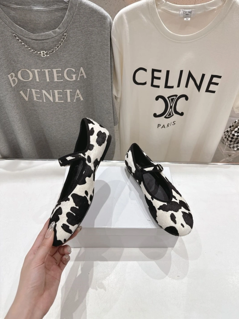 Cozy Othxr flat shoes 208709