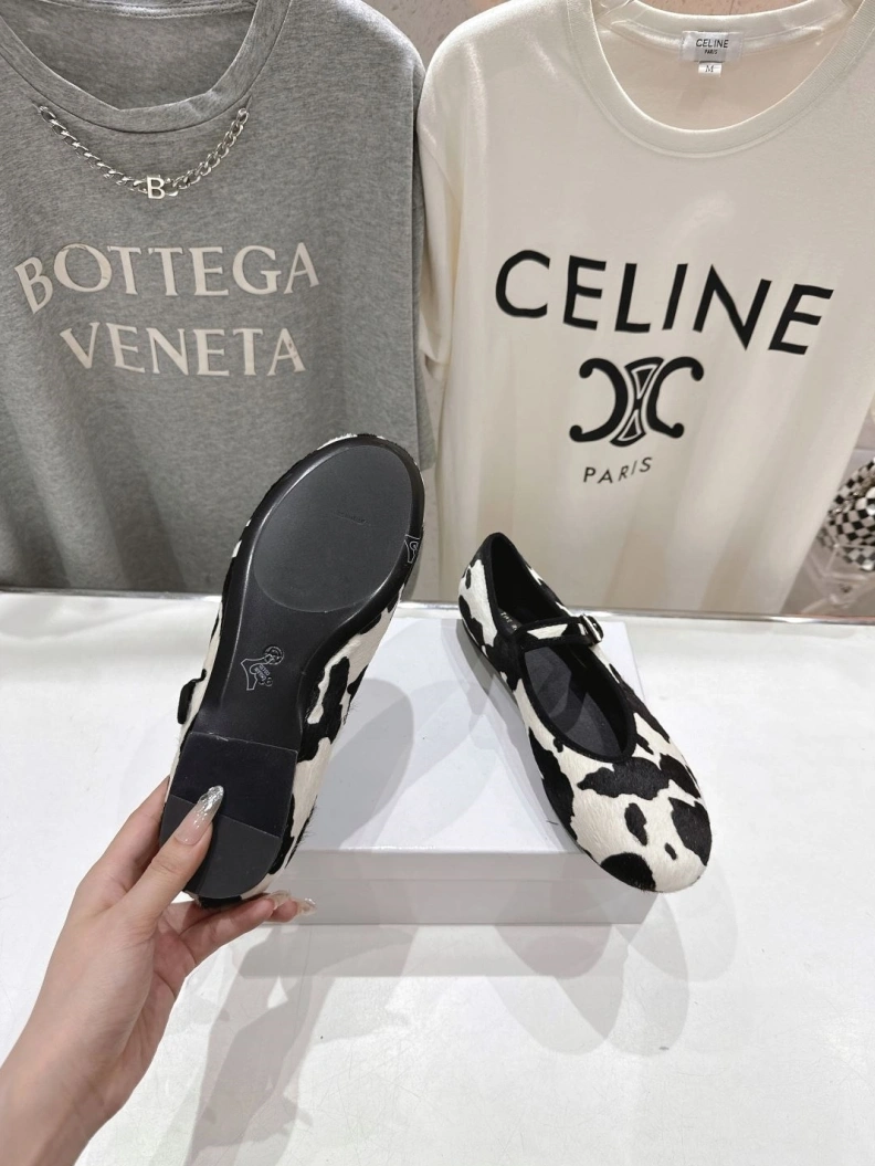 Cozy Othxr flat shoes 208709