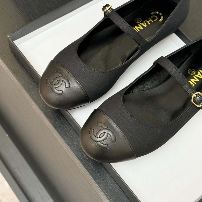 Durable Chxnxl Flat Shoes 117601