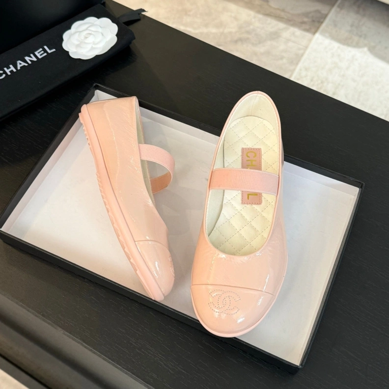 Refined Chxnxl Flat Shoes 117598