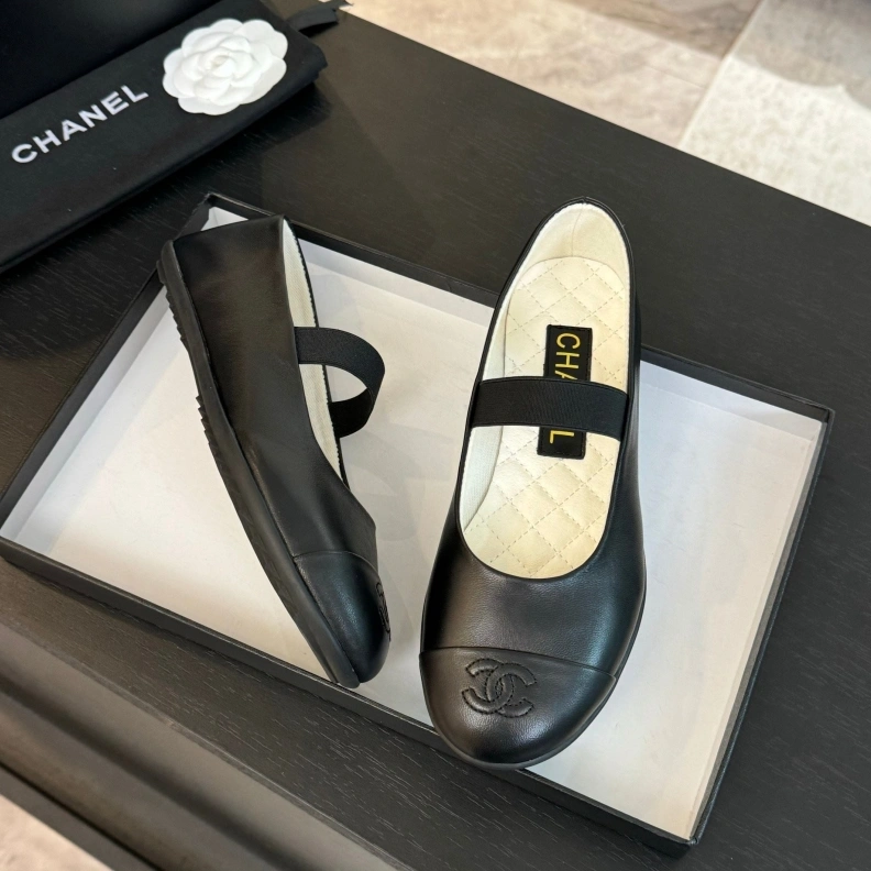 Trendsetting Chxnxl Flat Shoes 117596