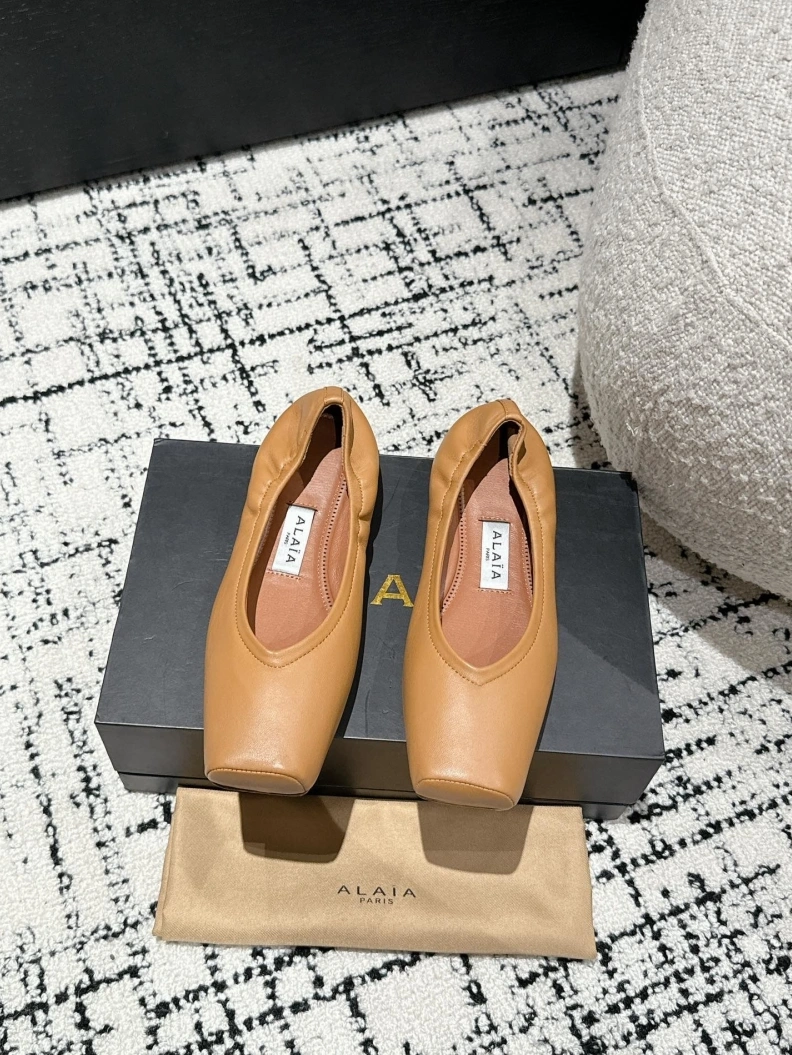 Othxr flat shoes Timeless 208686