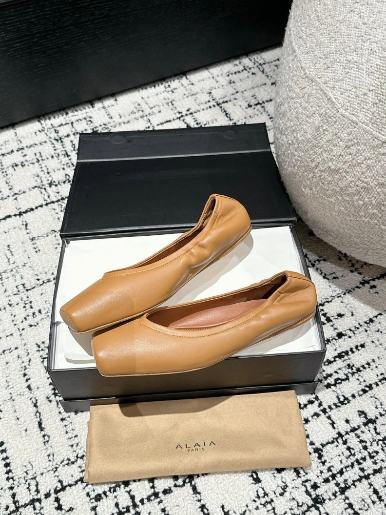 Othxr flat shoes Timeless 208686
