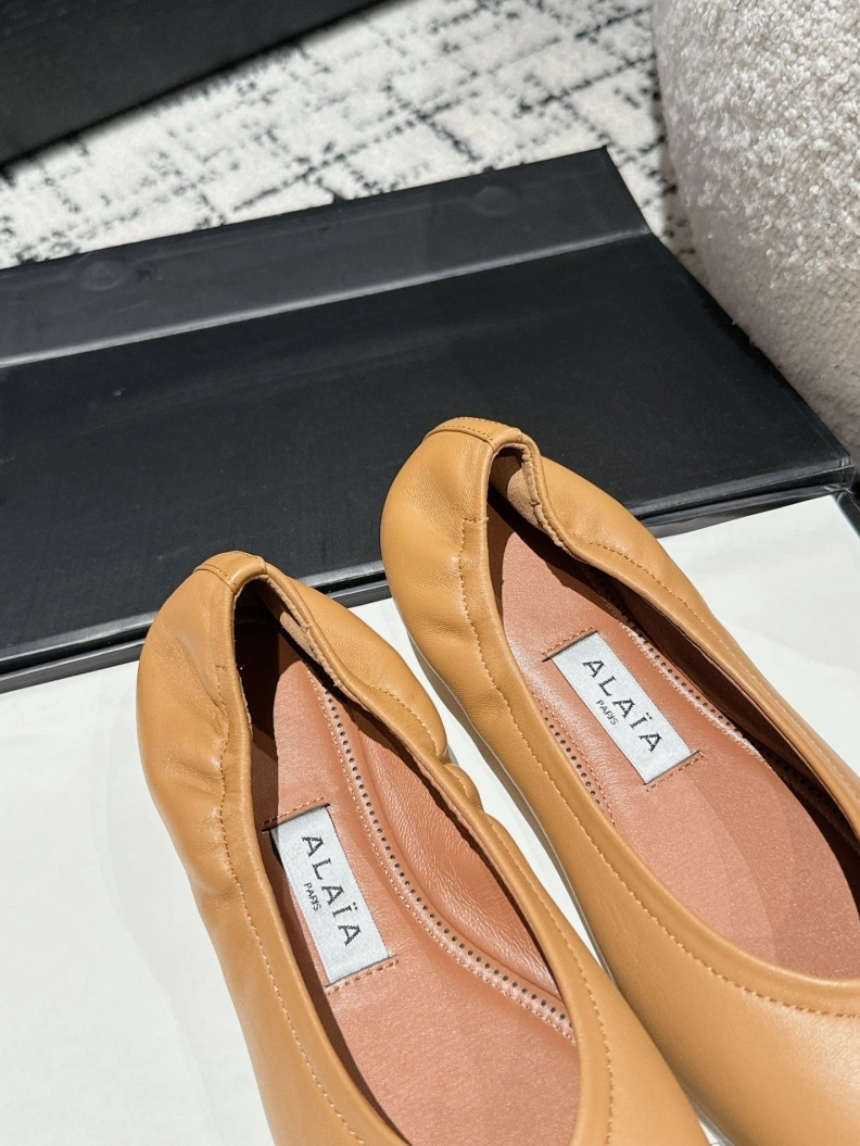 Othxr flat shoes Timeless 208686