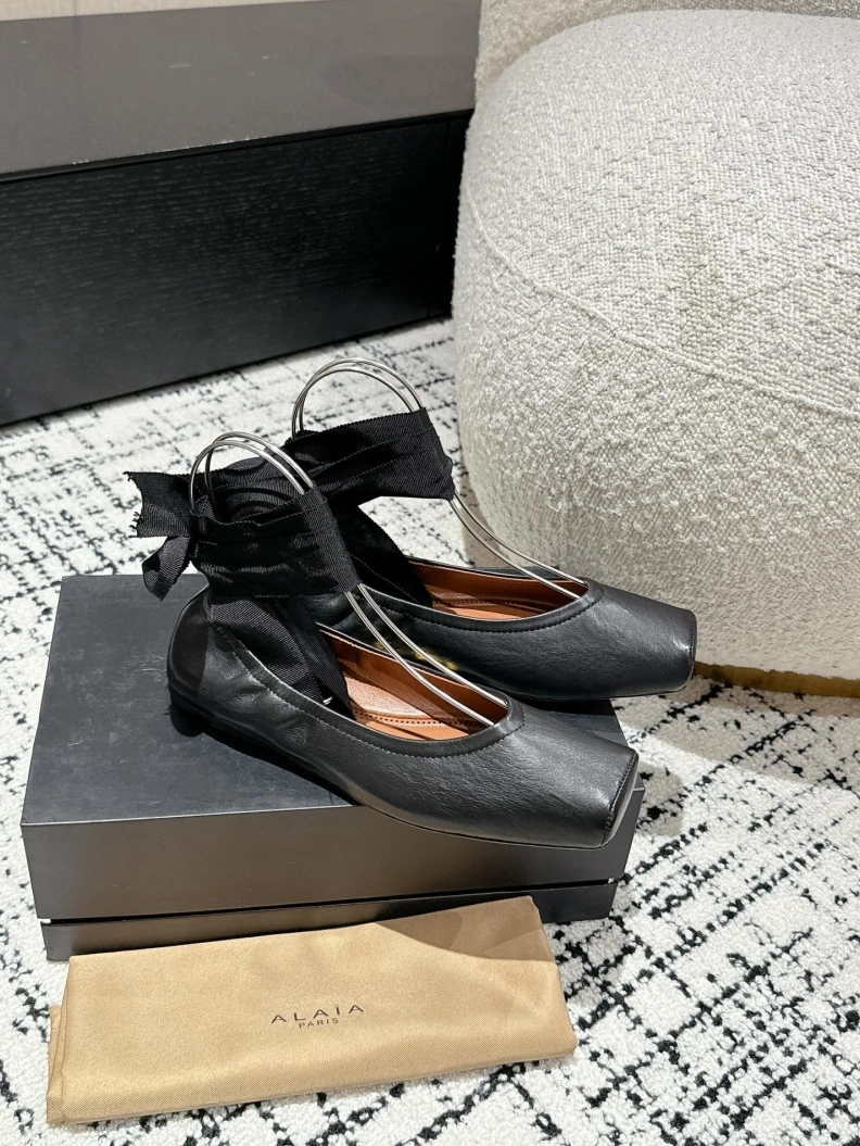 EyeCatching Othxr Sandals 208342