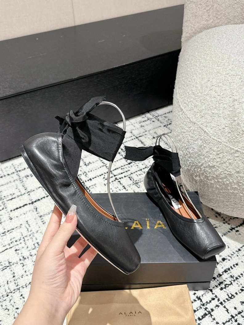 EyeCatching Othxr Sandals 208342