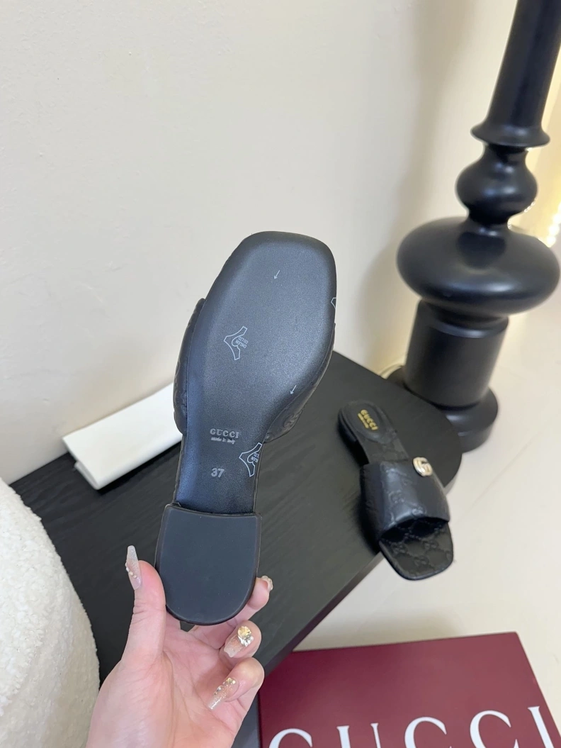 Durable Gxccx Slippers 155067