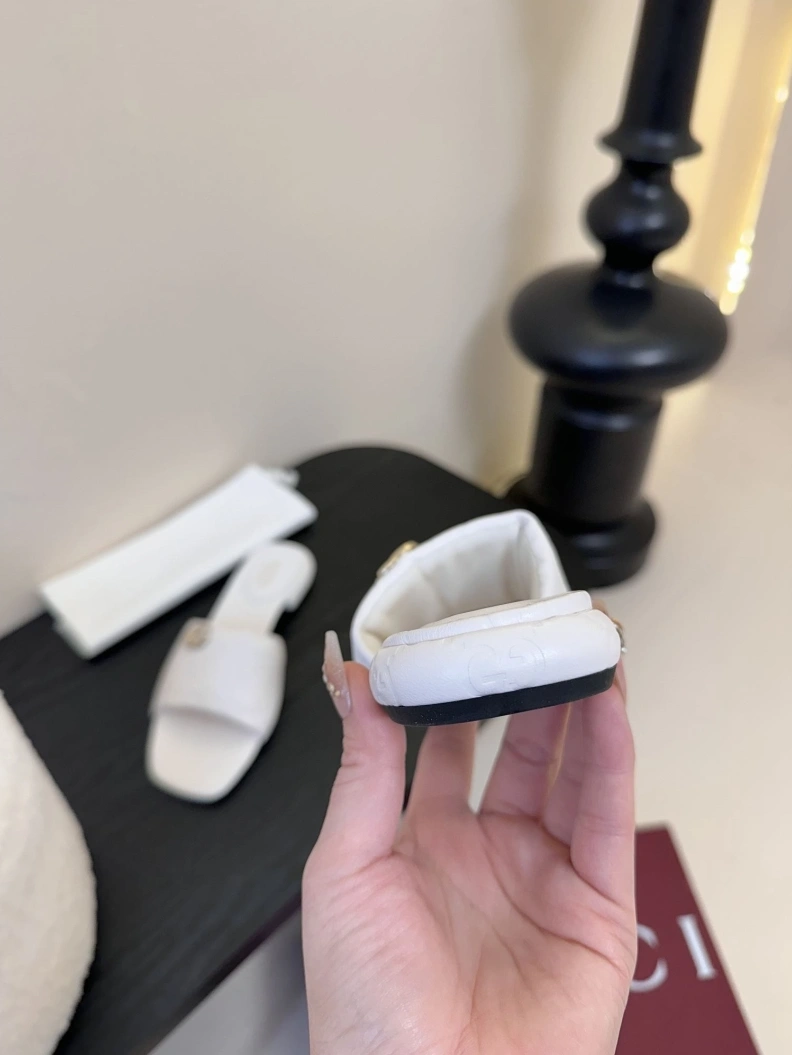 Trendy Gxccx Slippers 155068