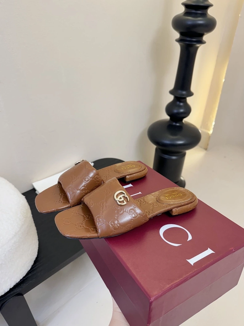 Gxccx Slippers Minimalist 155065
