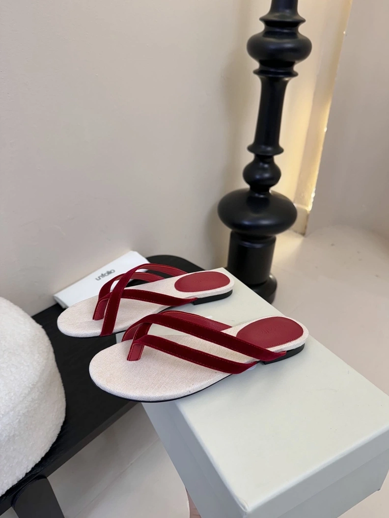 Trendy Othxr Slippers 208196