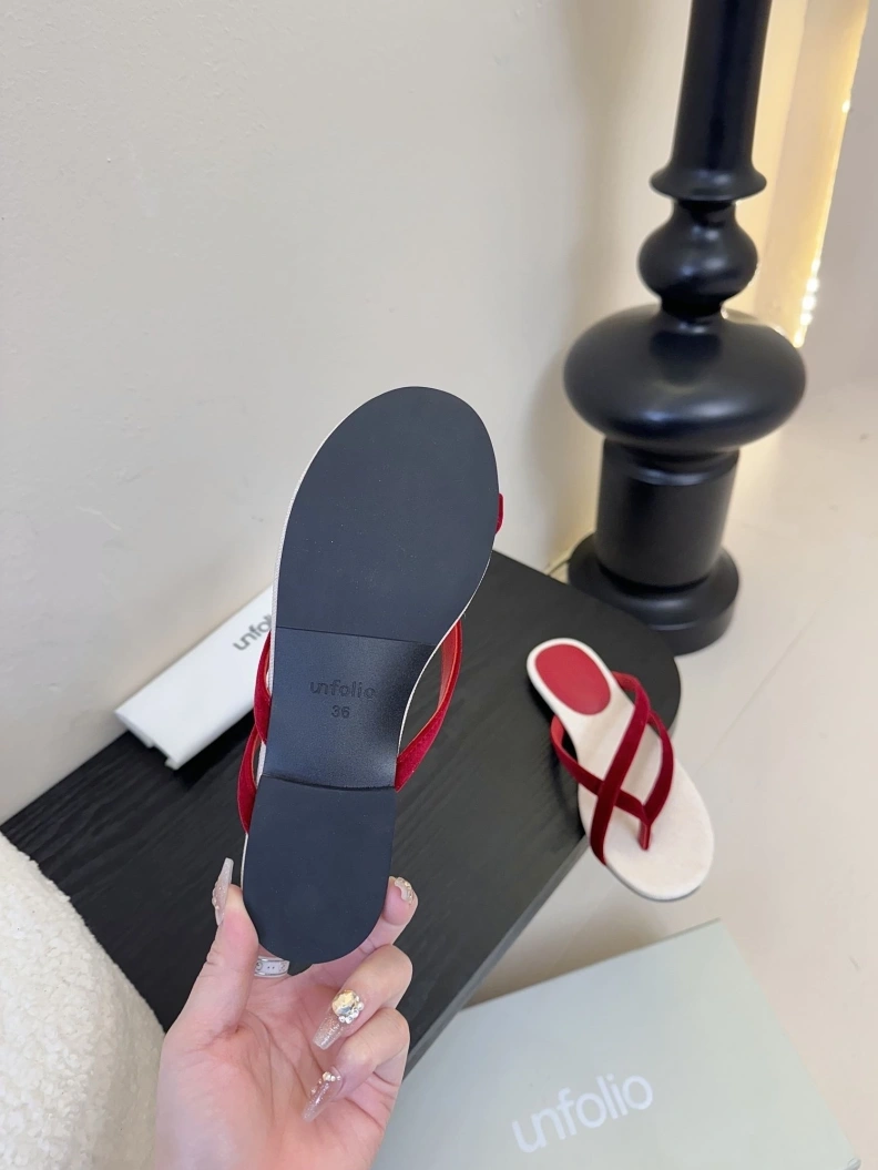 Trendy Othxr Slippers 208196